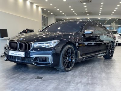 BMW 7 SERIES