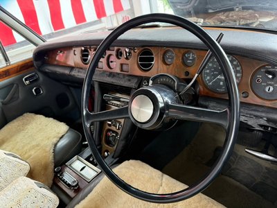 ROLLS-ROYCE SILVER SHADOW - 4