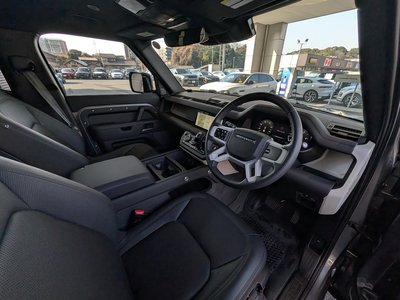 LAND ROVER DEFENDER - 3