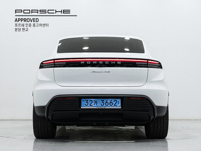 PORSCHE MACAN - 3