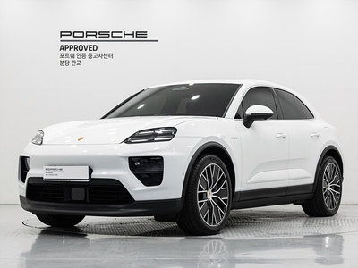 PORSCHE MACAN - 1