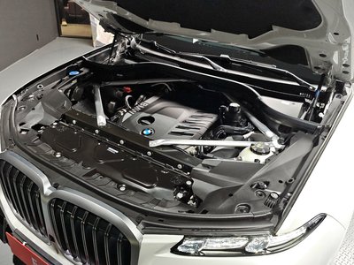 BMW X7 - 7