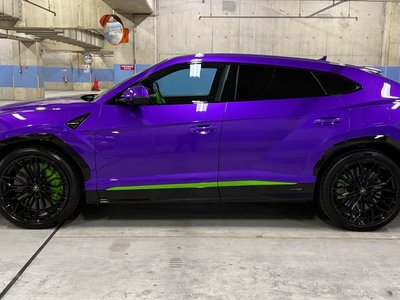 LAMBORGHINI URUS - 5