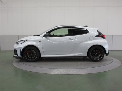 TOYOTA GR YARIS - 8