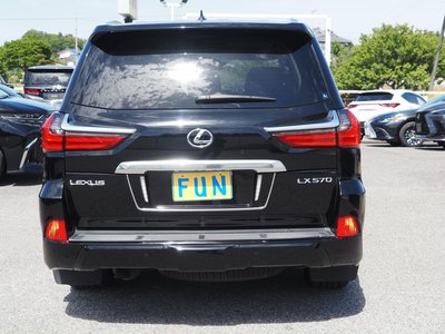 LEXUS LX - 7