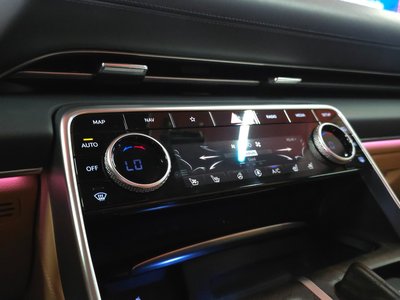 2023 Genesis GV80 thumbnail 12