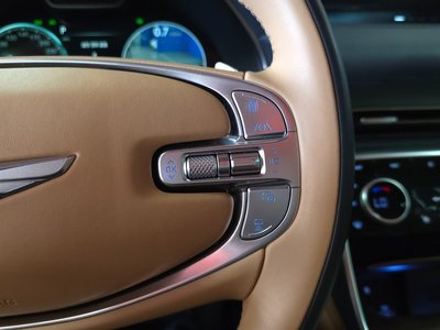2023 Genesis GV80 thumbnail 18