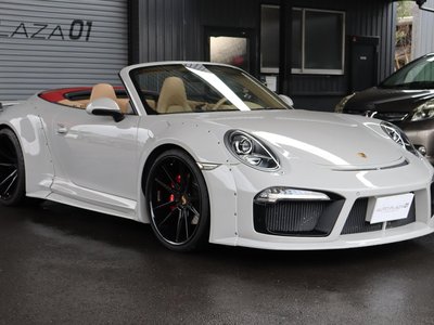 PORSCHE 911 CABRIOLET - 4