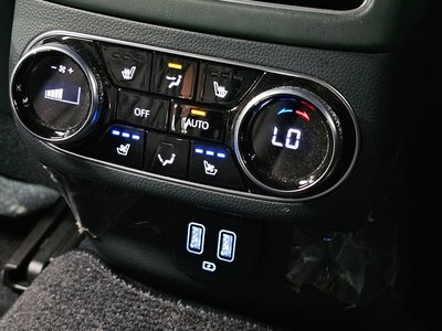 2023 Genesis GV70 — миниатюра 24