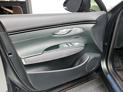 2023 Genesis GV70 — миниатюра 27