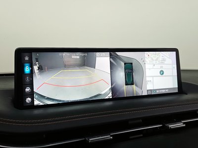 2023 Genesis GV70 — миниатюра 21