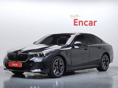 BMW 5 SERIES - 1