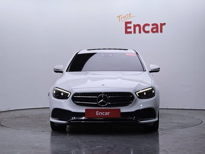 MERCEDES-BENZ E-CLASS - 3