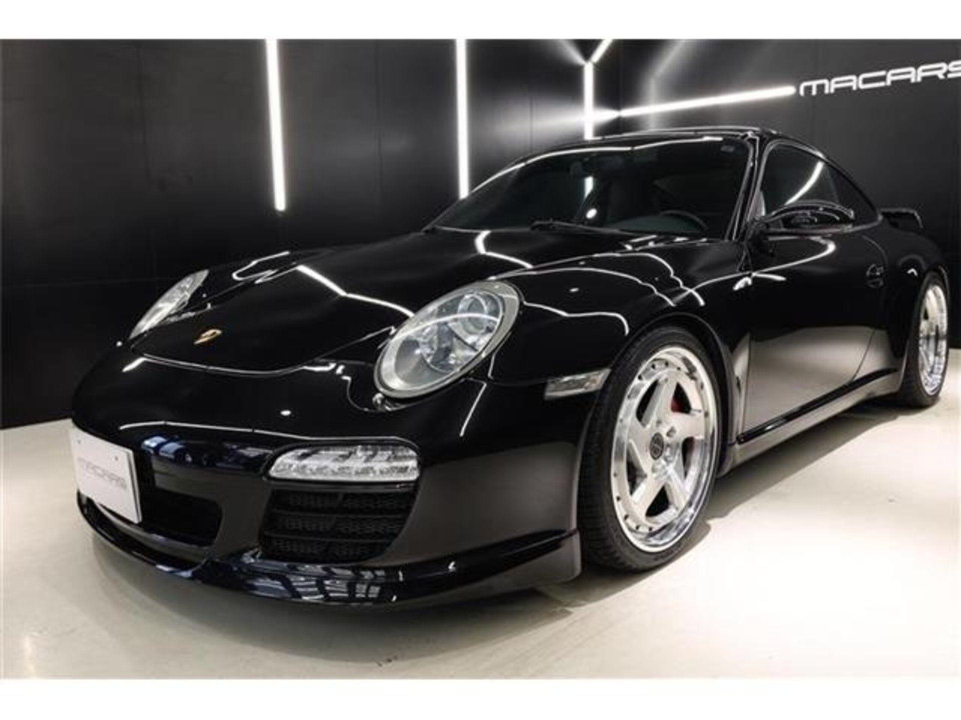 PORSCHE 911 - View 1