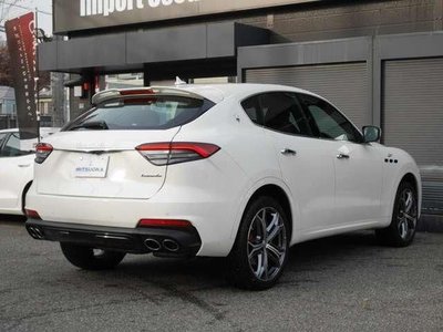 MASERATI LEVANTE - 4
