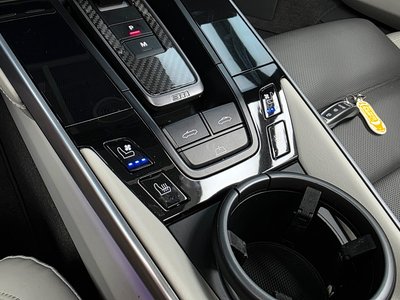 2022 Porsche 911 — миниатюра 32