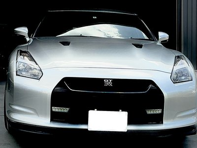 NISSAN GT-R - 2