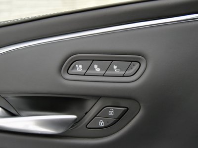 2024 Cadillac ESCALADE — миниатюра 25