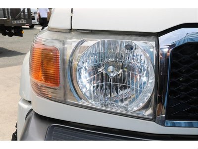 2014 Toyota LAND CRUISER 70 — миниатюра 42