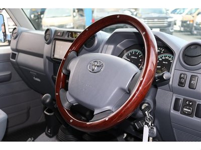 2014 Toyota LAND CRUISER 70 — миниатюра 54
