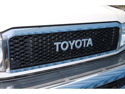 2014 Toyota LAND CRUISER 70 — миниатюра 32