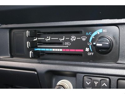 2014 Toyota LAND CRUISER 70 — миниатюра 60
