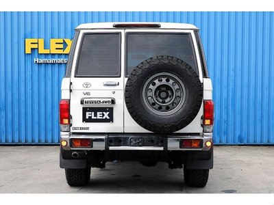 2014 Toyota LAND CRUISER 70 — миниатюра 11