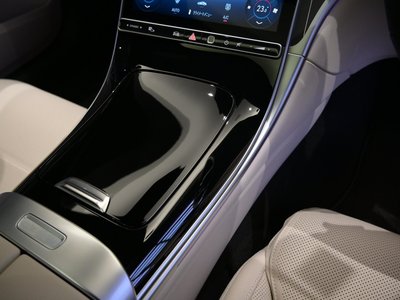 صورة مصغرة 65 لـ 2025 MERCEDES-BENZ C-CLASS