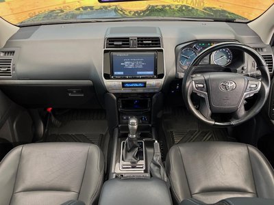 TOYOTA LAND CRUISER PRADO - 2