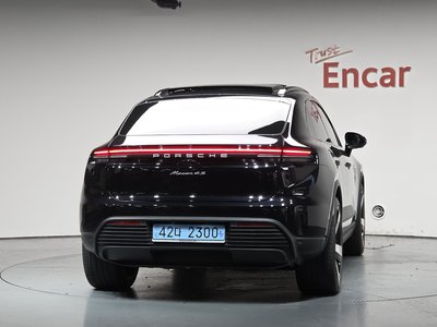 2025 Porsche MACAN 照片 4
