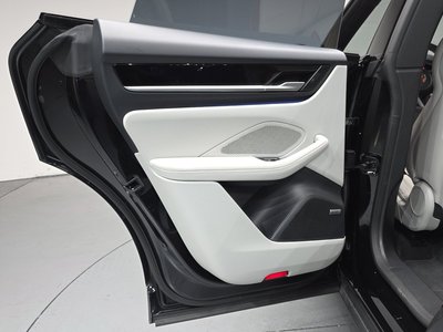 2025 Porsche MACAN 缩略图 16