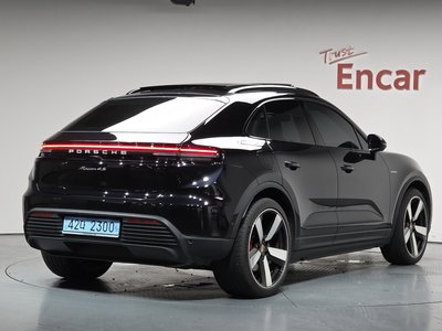 2025 Porsche MACAN 照片 6