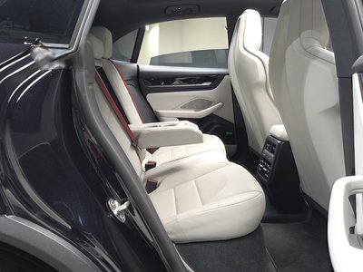 2025 Porsche MACAN 缩略图 18