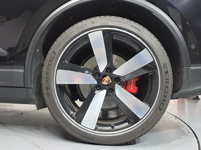 2025 Porsche MACAN 照片 9