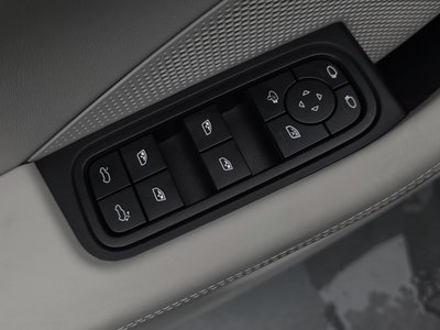 2025 Porsche MACAN 缩略图 28