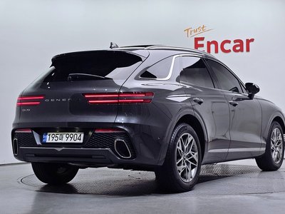 صورة 4 لـ 2022 Genesis GV70
