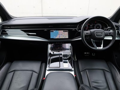 AUDI Q7 - 7