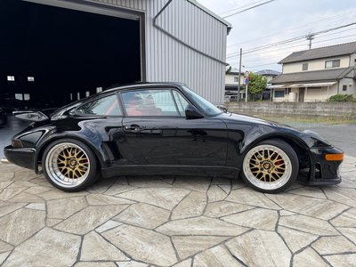 PORSCHE 911 - 7