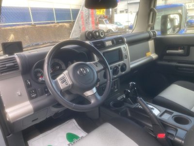 TOYOTA FJ CRUISER - 10