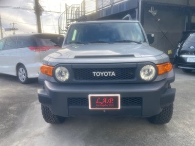 TOYOTA FJ CRUISER - 3