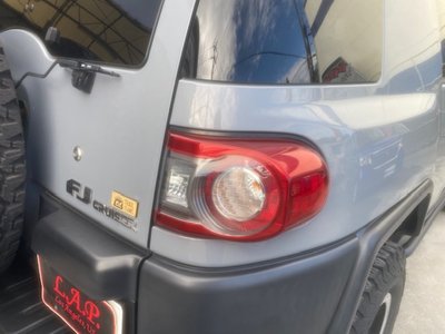 TOYOTA FJ CRUISER - 9