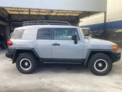 TOYOTA FJ CRUISER - 8