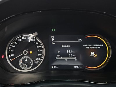 2021 Genesis GV70 — миниатюра 11
