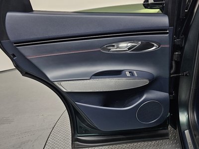 2021 Genesis GV70 — миниатюра 15