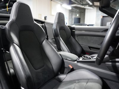 PORSCHE 911 CABRIOLET - 10