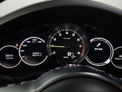 صورة 8 لـ 2020 Porsche CAYENNE