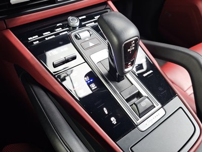 صورة 9 لـ 2020 Porsche CAYENNE