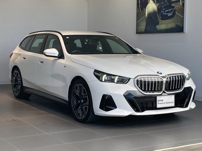 BMW 5 SERIES TOURING - 1