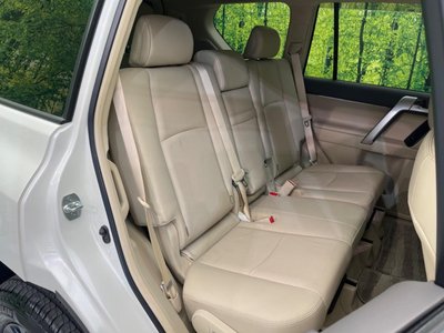 TOYOTA LAND CRUISER PRADO - 9