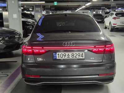 AUDI A8 - 3